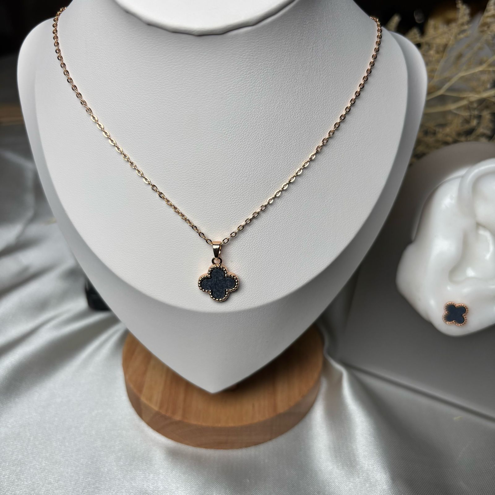 Conjunto Cadena Trébol Negro